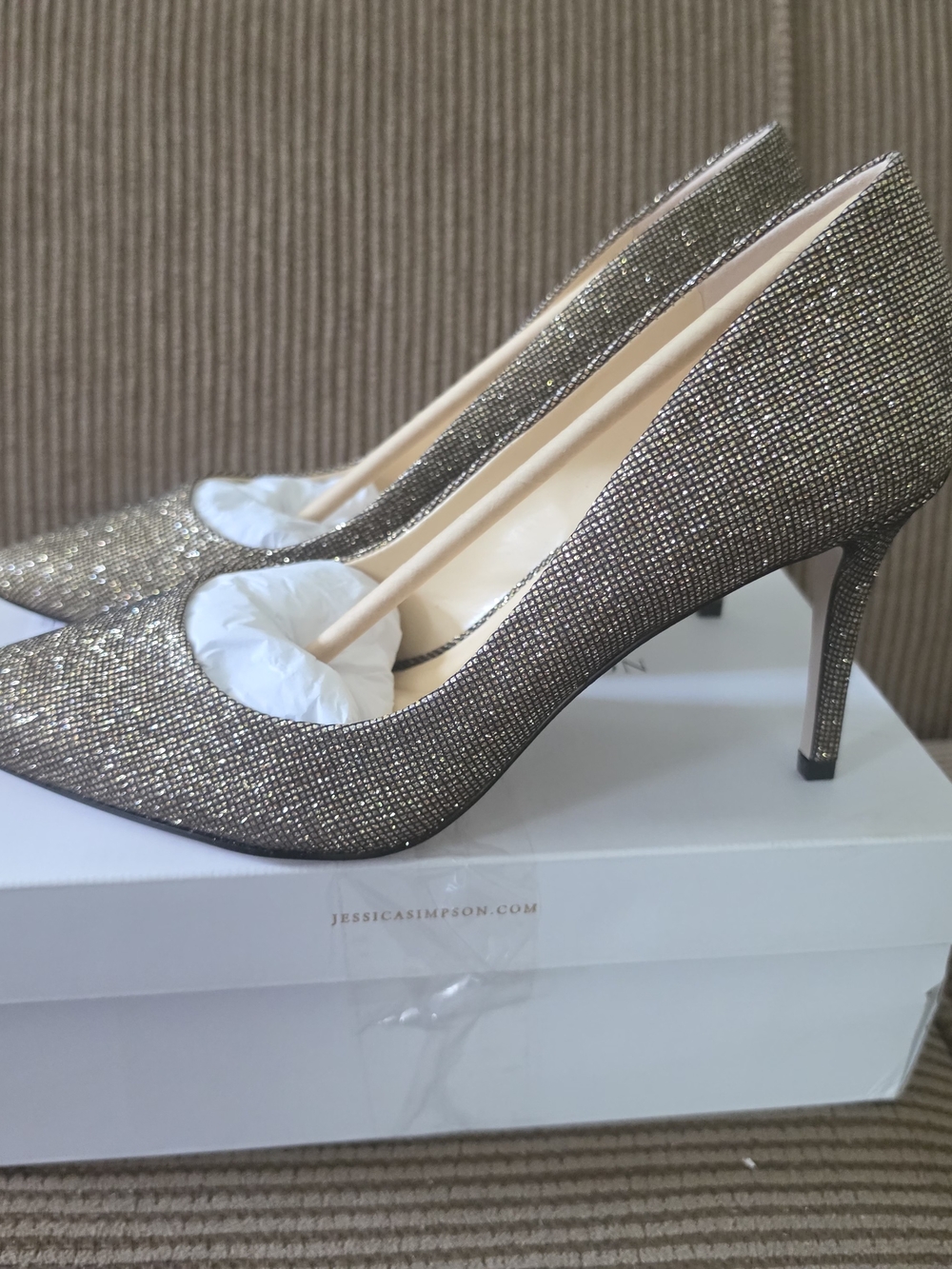 Jessica Simpson Apelhan Bronze Black Metallic Sparkle Heels Pumps Size 9.5M NWT - Picture 5 of 5